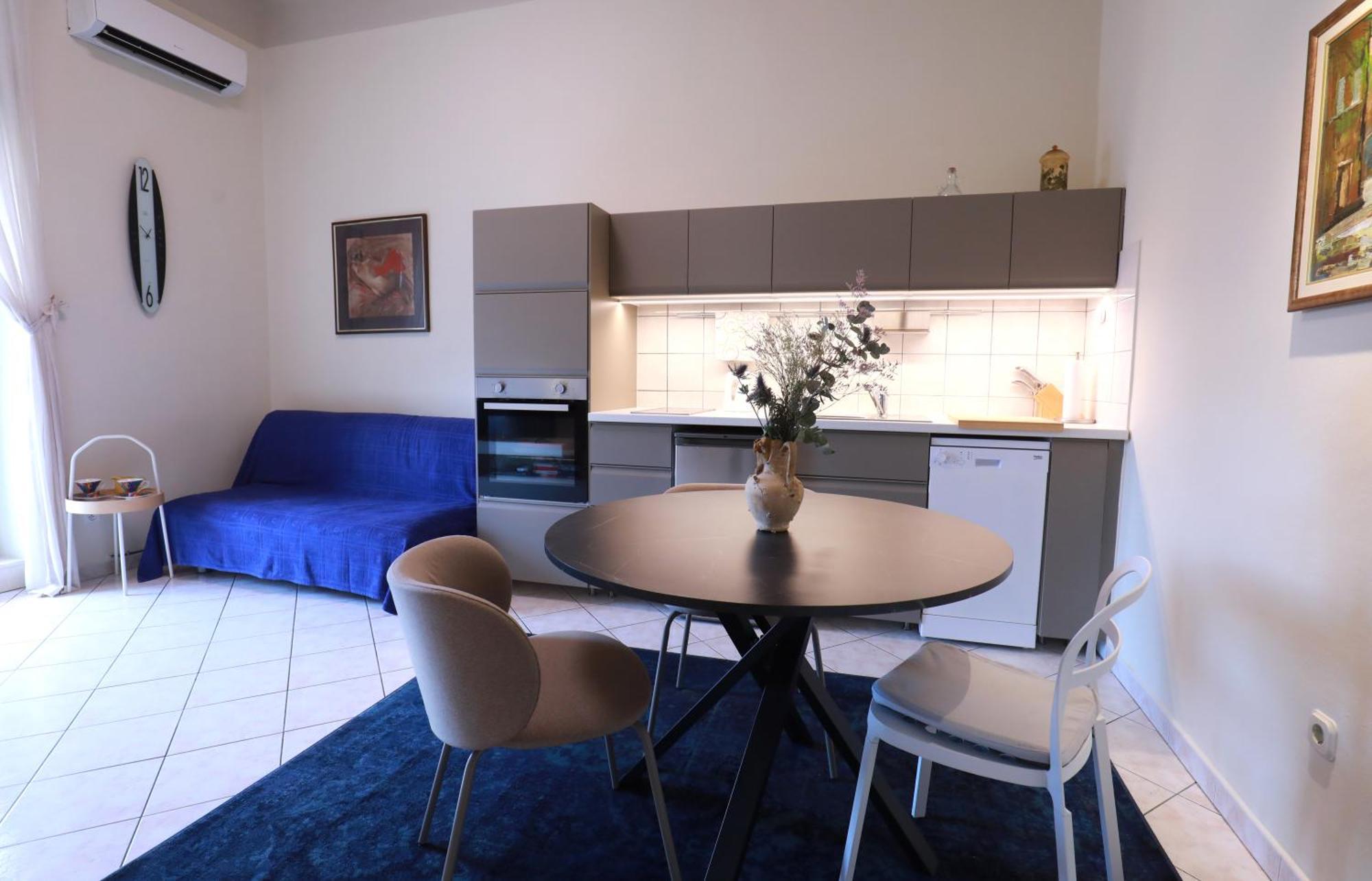 Apartments Marmont สปลิท ภายนอก รูปภาพ